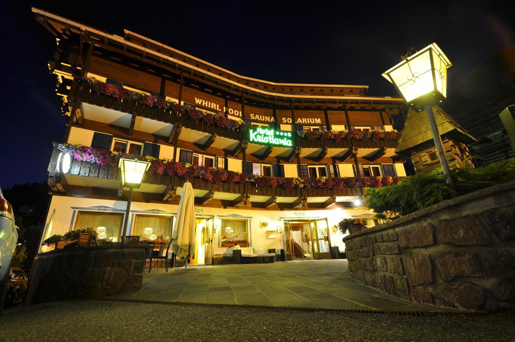 Kristiania Small Dolomites Hotel Selva di Val Gardena Extérieur photo